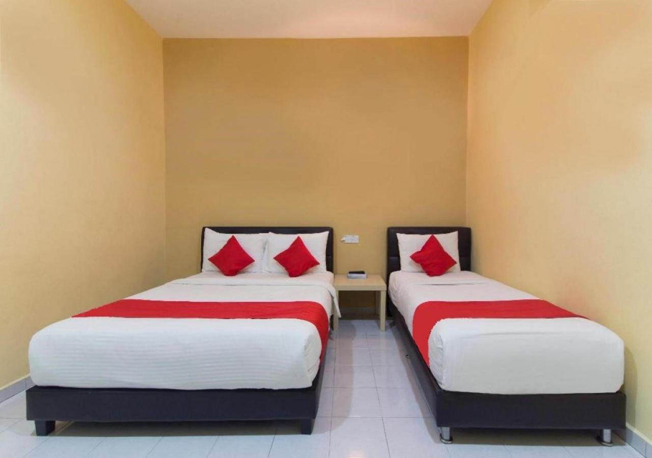 Alpha Motel Pantai Cenang  Exterior photo