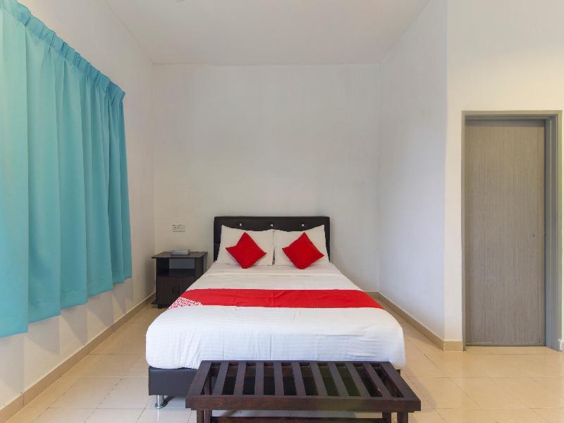 Alpha Motel Pantai Cenang  Exterior photo