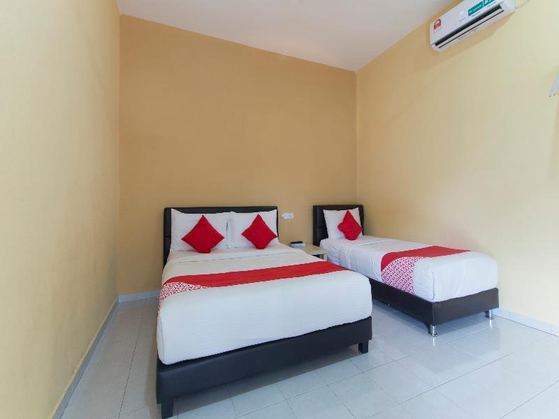 Alpha Motel Pantai Cenang  Exterior photo